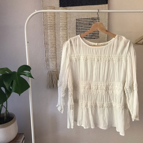 Hinge • Creamy White Embroidered Blouse - Picture 2 of 10